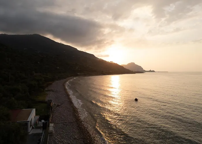 La Plaja Semesterbostad Cefalù